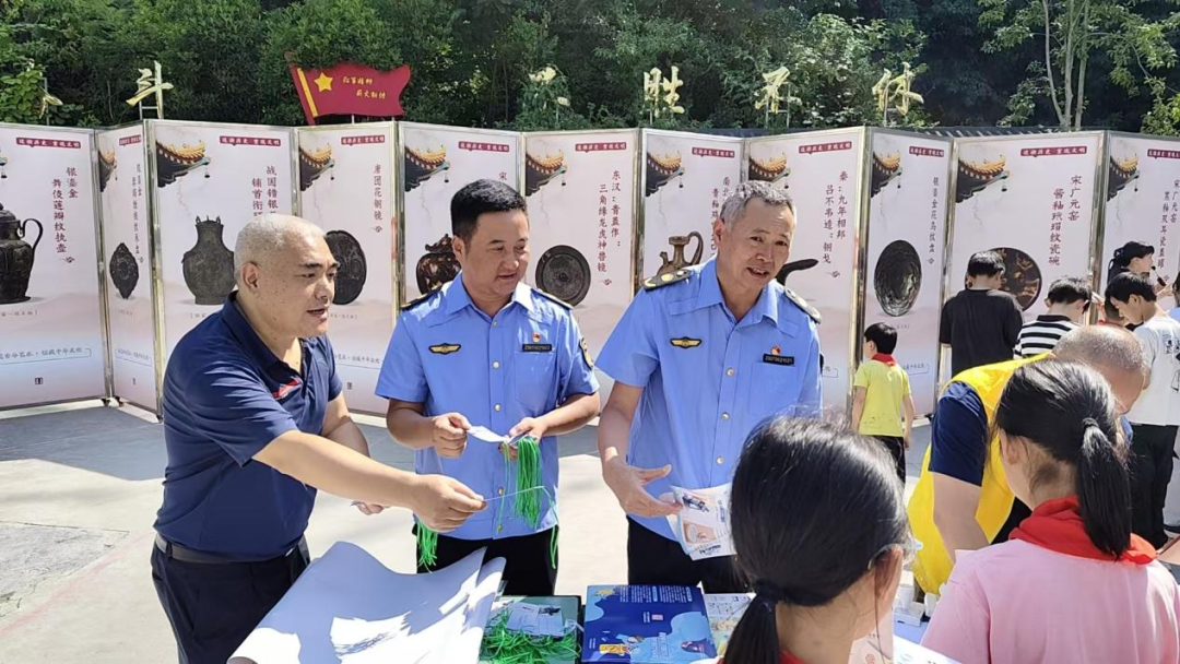 广元市深入开展预防网络沉迷暨“护苗·绿书签行动”宣传活动